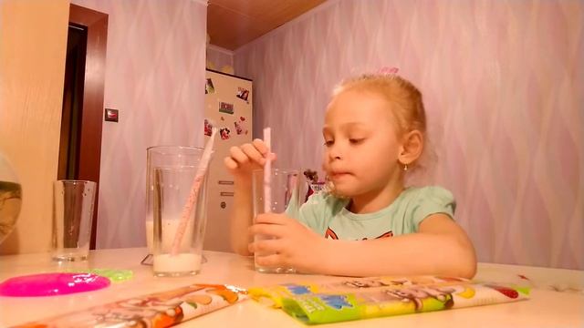 МОЛОЧНЫЕ ТРУБОЧКИ / Трубочки коктейль смотреть онлайн