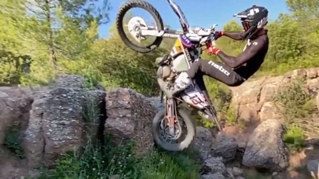 TRIAL CHAMPION ON ENDURO BIKE In SlowMotion