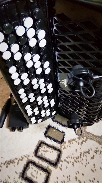 Обнова на #баян постарался #баянист @ivanovsongs смотреть онлайн