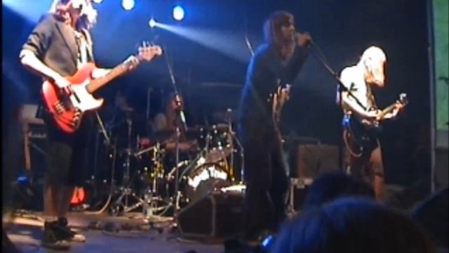 Spank True - Garbage Care смотреть онлайн