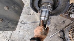 Камаз. Втулка сальника балки и распорная втулка ступичных подшипников.