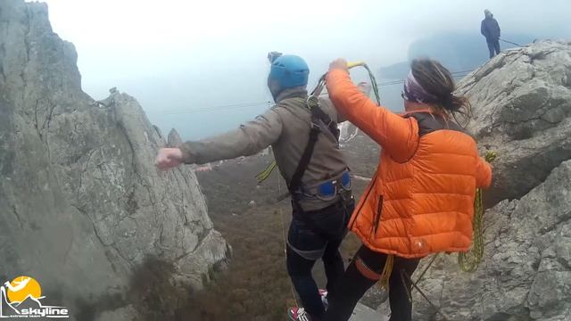 Алексей Ильяс-кая Роупджампинг в Крыму с командой Скайлайн смотреть онлайн