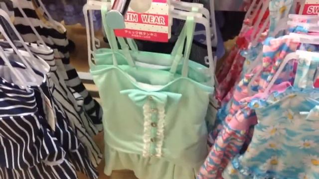Little Girls swimsuits in Japan. So cute! смотреть онлайн
