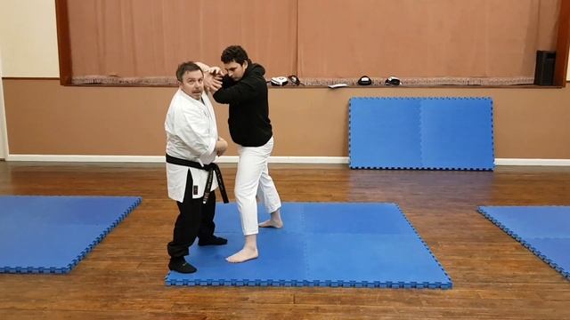 Old style karate - Naihanchi application смотреть онлайн