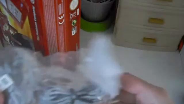 UNBOXING 2DS ROSSO TRASPARENTE + POKEMON RUBINO OMEGA PREINSTALLATO (CRYSTAL RED) смотреть онлайн