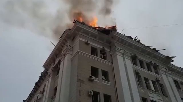 Бои за Харьков продолжаются🔥Разрушено здание СБУ, нацполиция смотреть онлайн