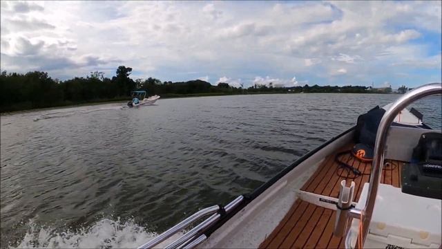 Exploring a hidden canal! | Tracker Pro Guide V16, Carolina Skiff J15 & Riverhawk B60 смотреть онлайн