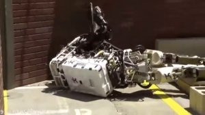 Подборка роботов, падающих на DARPA Robotics Challenge