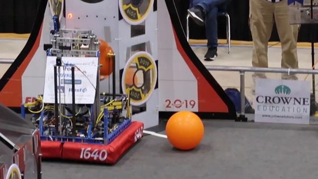 КАК Я ПОЗНАКОМИЛАСЬ С АМЕРИКАНСКИМИ РОБОТАМИ | БИТВА РОБОТОВ RAMP RIOT 2019 | ЖИЗНЬ В США смотреть онлайн
