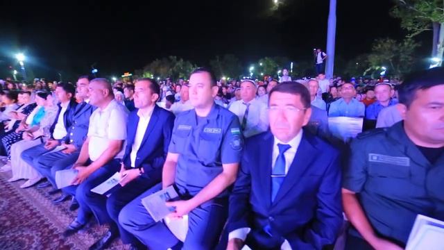 Siz O'shamu? Xurshid Davron She'ri. Shuhrat Qayumov Kuylagan Qo'shiqni Ulug'bek Shomurodov Kuylabdi