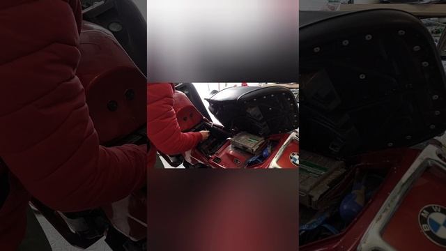 How to remove battery on BMW K1100LT смотреть онлайн