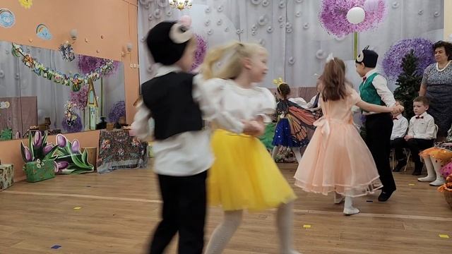 Дюймовочка