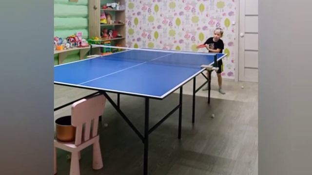 Ramir тренируется в настольный теннис смотреть онлайн