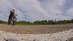 Мототриал. Первая тренировка на брёвнах.