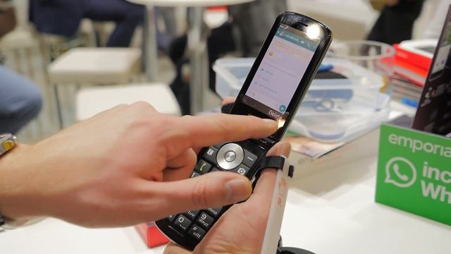 Emporia-Smartphones mit WhatsApp-Button: Senioren-Handy im Hands on смотреть онлайн