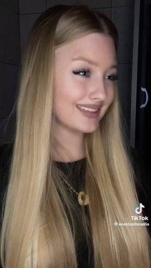 Сядь на диван!