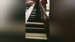 А Я в воду войду -Алла Пугачёва оригинал на видео-микс и ЧЕТЫРЕ кавер-версии рояль без вокала