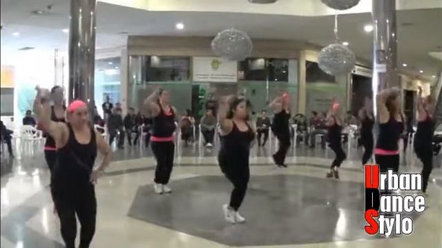 Urban Dance Stylo - Zumba (Centro Comercial Las Americas - Torrent 1) смотреть онлайн