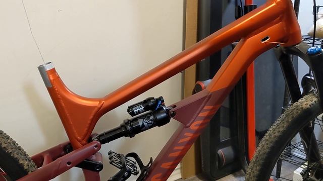 Dropper seat post internal cable routing and install. Proper Dropper! смотреть онлайн