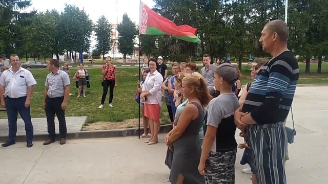 В Чаусах вручили ключи от квартир многодетным семьям смотреть онлайн