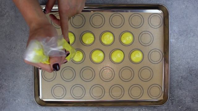 Lemon Macarons | CHELSWEETS
