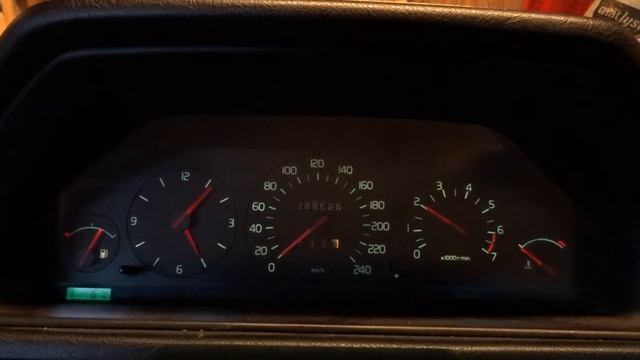 Volvo 940 Cold start after 2 months смотреть онлайн