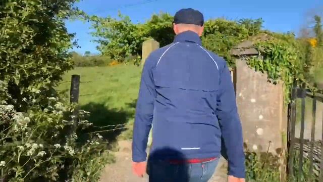 Ravenhill In Lockdown: Olive And Roger Explore Cregagh Glen And Lisnabreeny Military Cemetery