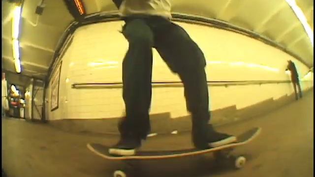 Tengu: God of Mischief - Subway Skating смотреть онлайн