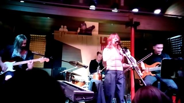 Wake Me Up - Живи с огнём (live Китайский лётчик_Москва) смотреть онлайн