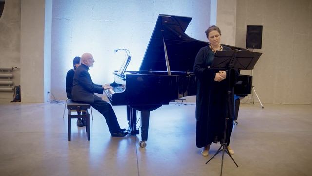 Valentin Silvestrov "Steps". Alexey Lubimov, Yana Ivanilova, live at DK Rassvet смотреть онлайн