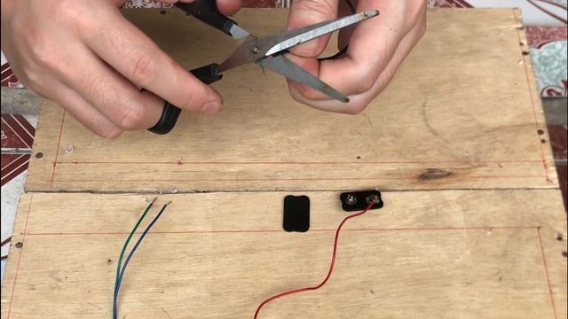 Cách làm đế gắn pin vuông 9v смотреть онлайн