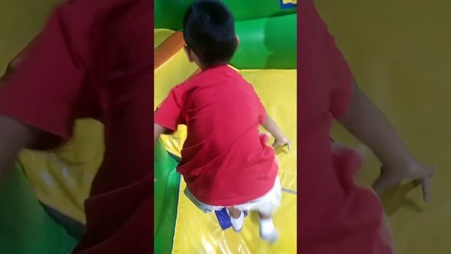 SM Cherry and Robinson Antipolo Kidzoona #KaiZia #KeepAlma #KaTasyo смотреть онлайн