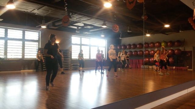 Olny love Paulina Zumba Instruktor смотреть онлайн