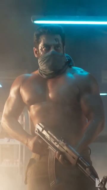 No one does it better than him! | #salmankhan #ekthatiger #sultan #tigerzindahai #tiger3 #yrfshorts смотреть онлайн