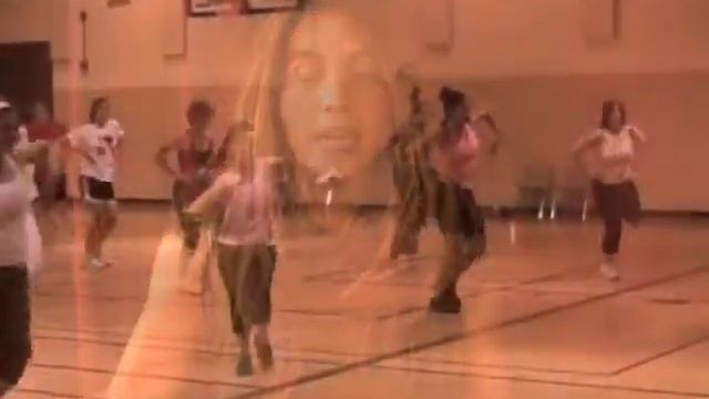 Zumba makes Metro Detroiters move смотреть онлайн