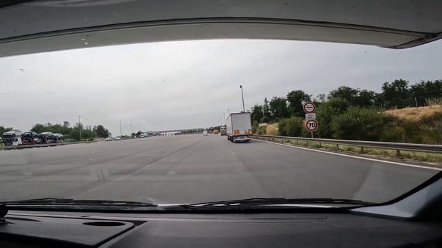 Як відбуваєть оплата платних доріг у Франції.