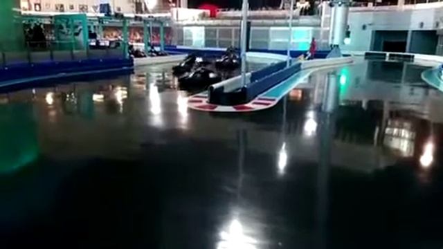 Go kart Ferrari world смотреть онлайн