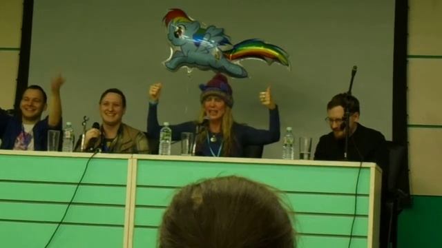 Эллен Рей поясняет за свою Мистмейн смотреть онлайн