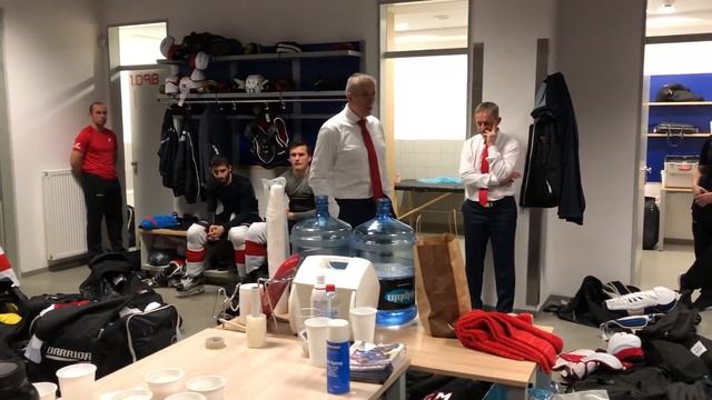 Раздевалка после выездной победы над "Слованом" 4:1 смотреть онлайн