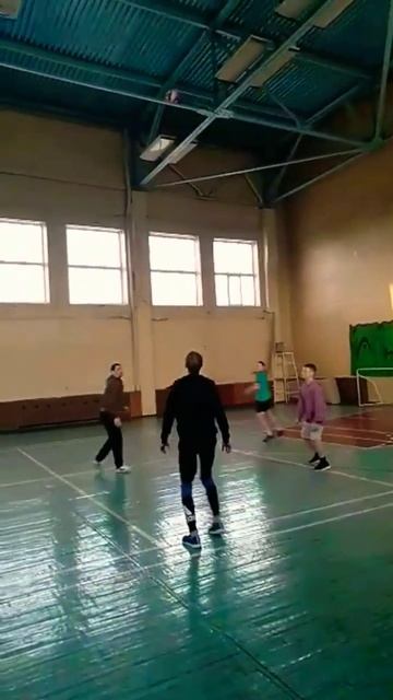волейбол без племяши Карины не волейбол.Бийск. смотреть онлайн