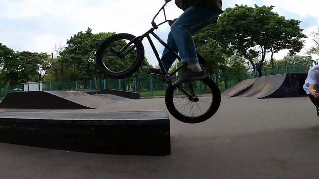 КАК ОН НАУЧИЛСЯ ТАК КАТАТЬСЯ НА БМХ ?! БМХ ДВИЖ НАЧАЛСЯ...