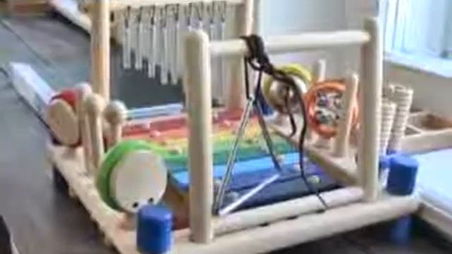 Под звуки школьного гимна смотреть онлайн