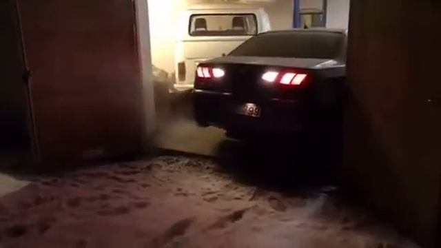 Alfa 166 3.0 Wizard exhaust, massive sound! смотреть онлайн