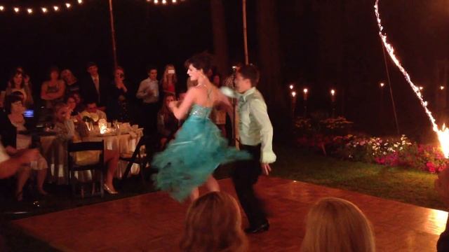 Best First Salsa Wedding Dance (Tim & Irina Foksha) смотреть онлайн