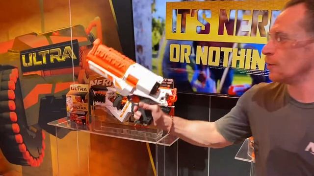 Nerf Ultra Two Blaster in action - Darts can fly up to 120 feet (36 meters)! смотреть онлайн