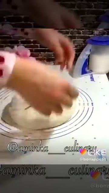 Лёгкий способ как сделать пончики (классный рецепт ) ну как пишите в коментах и ставте лайки ♥♡♥ смотреть онлайн