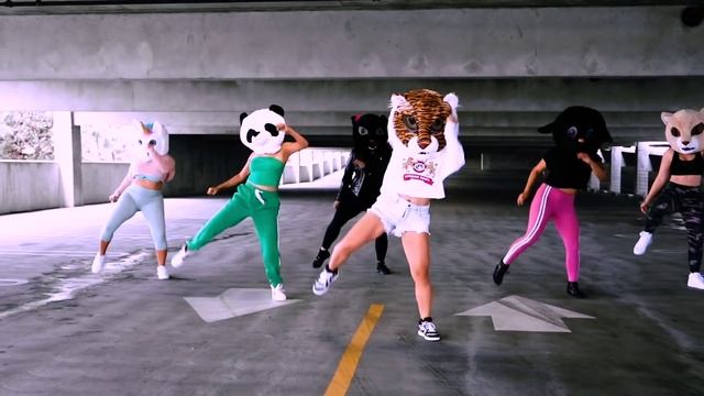 Bum Bum Tam Tam by MC Fioti Zumba Fitness смотреть онлайн