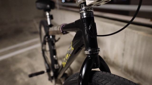 BIKE CHECK! | 2020 CUSTOM THRONECYCLES DA’GOON 29 смотреть онлайн
