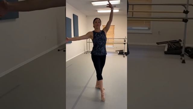 Ballet Body positions Part 1/Intermediate Level смотреть онлайн