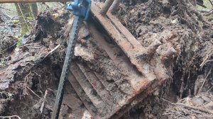 Нашел в лесу завод царских времён!!!Вторая Находки бомбические!!!